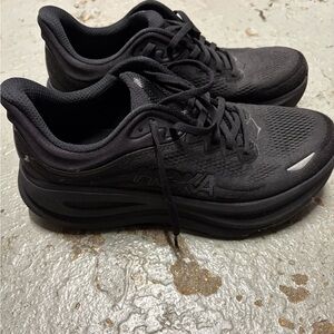 Hoka Bondi 9 ladies 10 all black